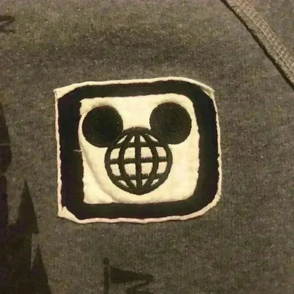 Disney Parks The Magic Kingdom Mickey Sweatshirt Medium - Picture 2 of 5